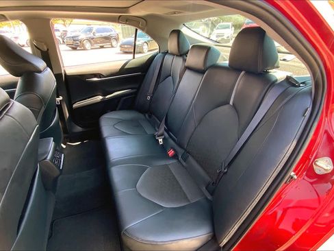 Used 2019 Toyota Camry XSE FWD image 21