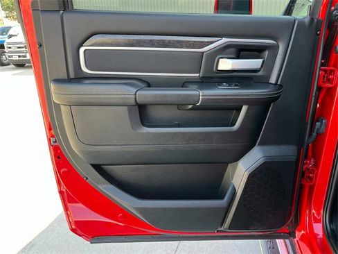 Used 2024 RAM 3500 Big Horn image 21