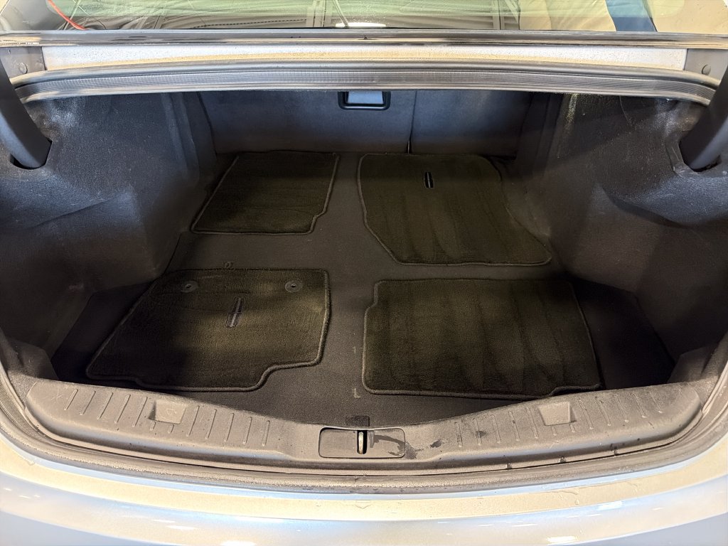 Used 2016 Lincoln MKZ FWD image 17