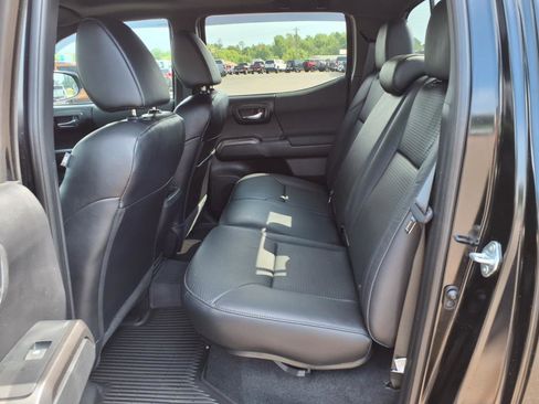 Used 2021 Toyota Tacoma TRD Off-Road w/ TRD Premium Off Road Package image 14