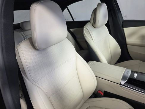 Used 2024 Mercedes-Benz C 300 Sedan image 29