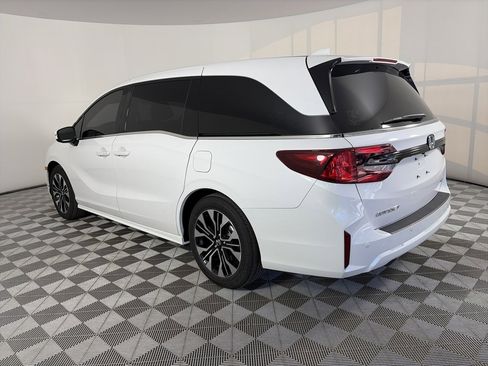 Used 2025 Honda Odyssey Elite image 5