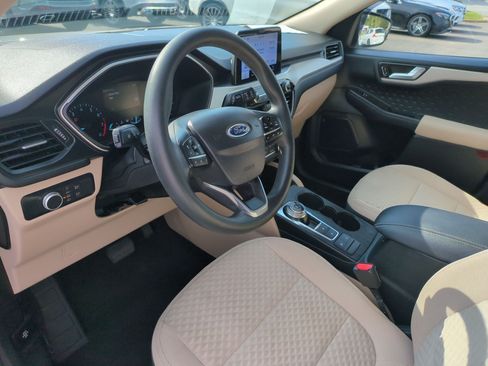 Used 2020 Ford Escape SE FWD image 15