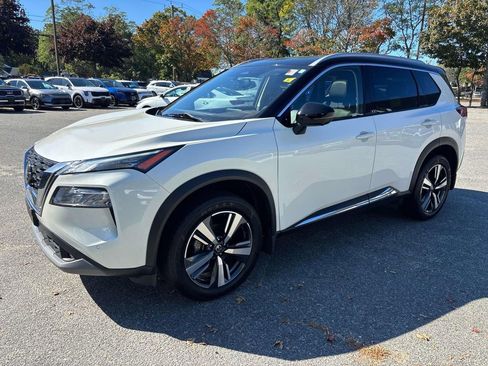 Used 2021 Nissan Rogue SL w/ Premium Package image 7