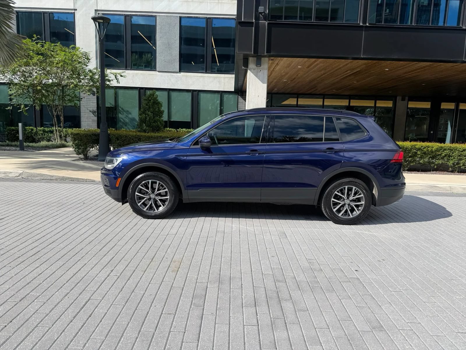 Used 2021 Volkswagen Tiguan S FWD image 8