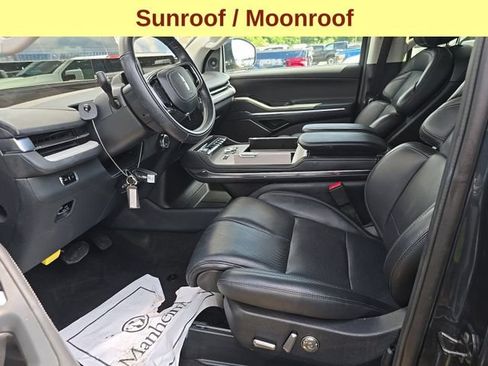 Used 2025 Lincoln Navigator Reserve AWD/4WD image 5