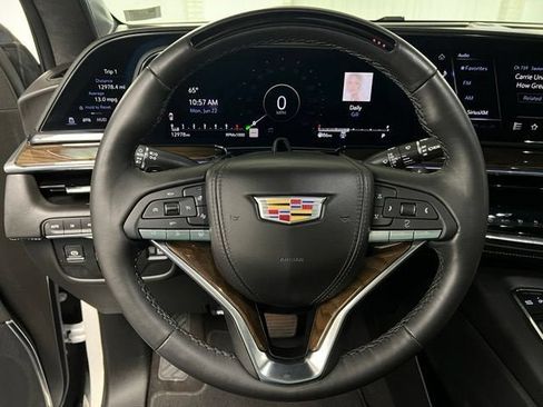 Certified 2024 Cadillac Escalade Premium Luxury Platinum AWD/4WD image 15