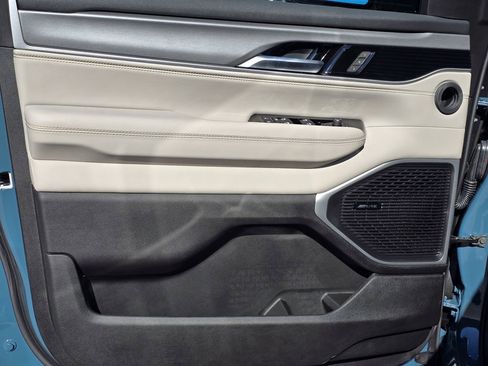 New 2026 Jeep Grand Wagoneer 4WD image 35