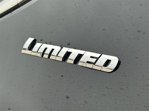 Used 2023 Toyota Tundra Limited image 11