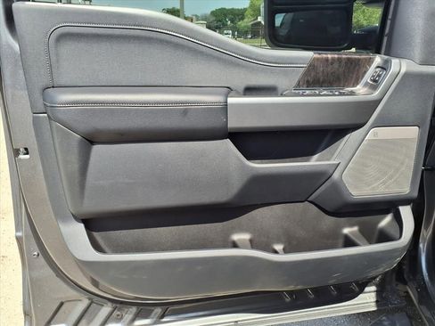 New 2026 Ford F250 Lariat w/ Black Appearance Package image 30