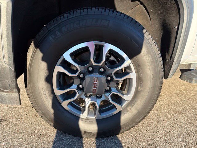 Used 2024 GMC Sierra 2500 SLE w/ SLE Value Package; AWD/4WD image 11