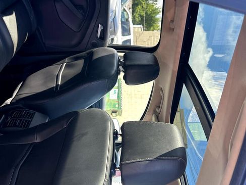 Used 2017 Ford Escape Titanium w/ Equipment Group 301A image 4