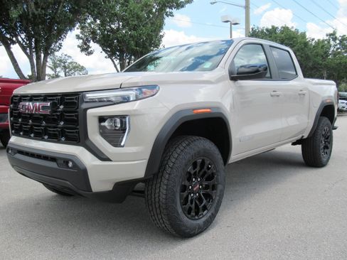 New 2026 GMC Canyon Elevation w/ Convenience Package RWD image 3