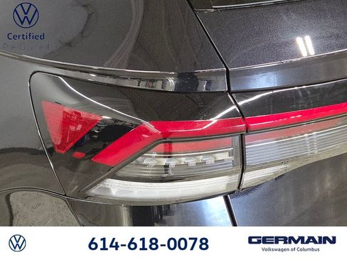 Used 2025 Volkswagen Taos SE image 16