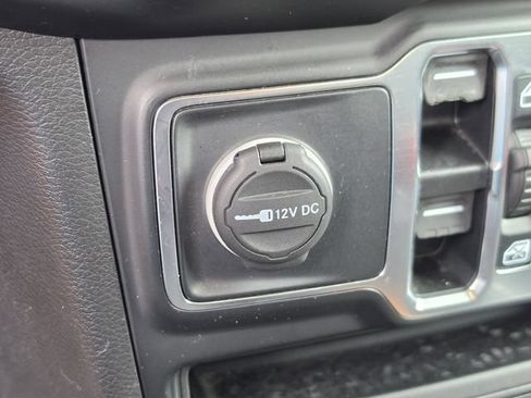 Used 2021 Jeep Gladiator Overland w/ Popular Equipment Package AWD/4WD image 28