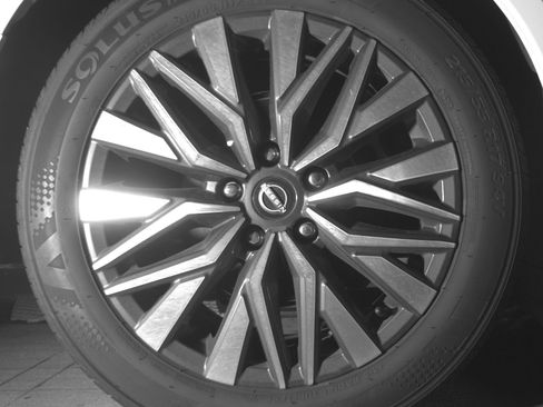 Used 2025 Nissan Altima 2.5 SV FWD image 15