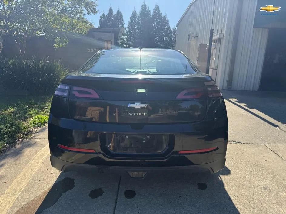 Used 2012 Chevrolet Volt Premium w/ Premium Trim Package FWD image 8