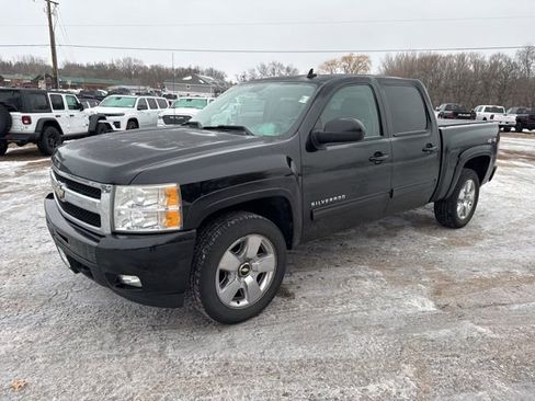 Used 2010 Chevrolet Silverado 1500 LTZ w/ Convenience Package image 4