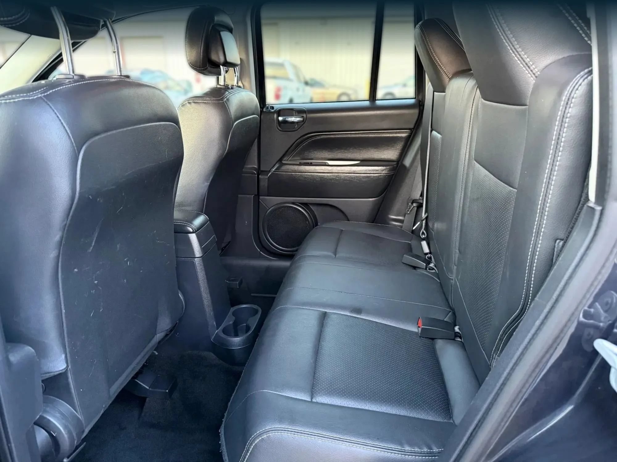 Used 2015 Jeep Compass High Altitude AWD/4WD image 21