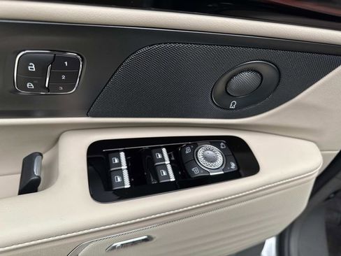 New 2025 Lincoln Nautilus Premier w/ Equipment Group 102A image 10