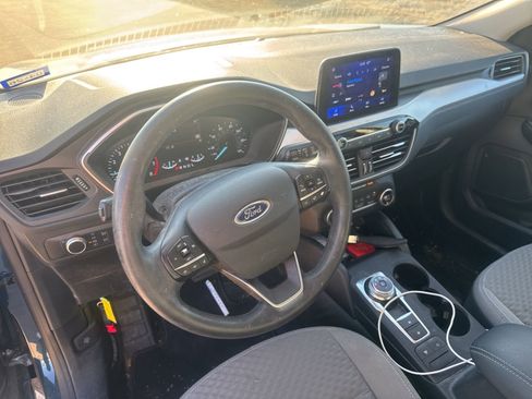 Used 2020 Ford Escape SE image 7