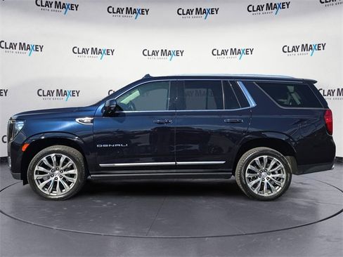 Used 2022 GMC Yukon Denali w/ Denali Premium Package image 2