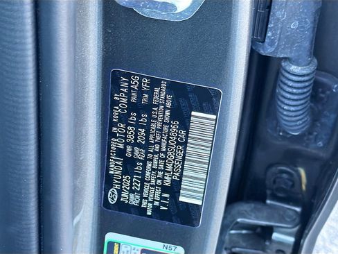 Used 2025 Hyundai Elantra Sport image 39