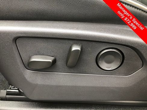 Used 2025 Chevrolet Suburban Premier image 17