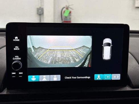 Used 2024 Honda Pilot Touring image 23