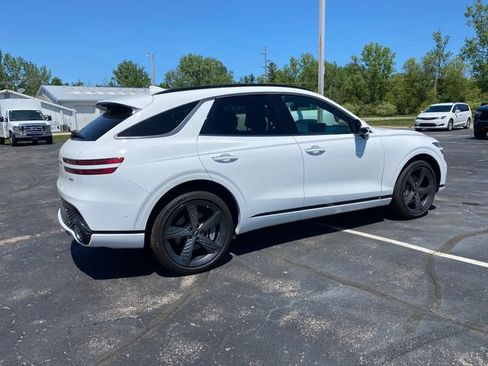 Used 2024 Genesis GV70 2.5T w/ Sport Prestige Package AWD/4WD image 10