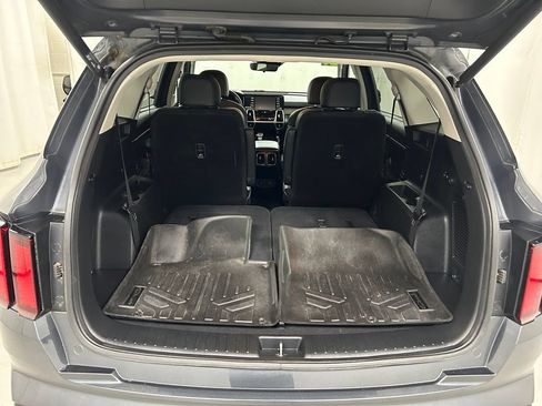 Used 2021 Kia Sorento EX AWD/4WD image 11