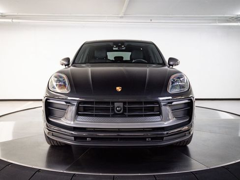 Certified 2023 Porsche Macan Turbo AWD/4WD image 10