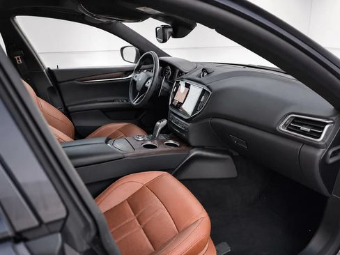 Used 2022 Maserati Ghibli Modena Q4 AWD/4WD image 20