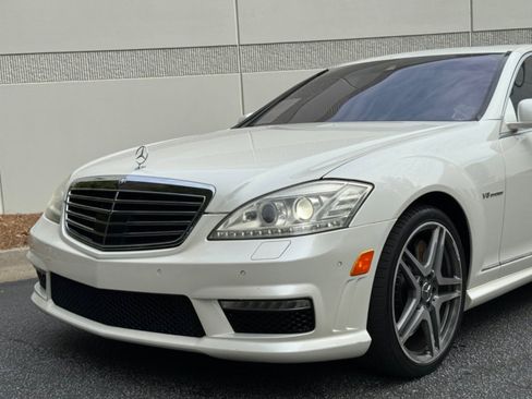 Used 2011 Mercedes-Benz S 63 AMG w/ Driver Assistance Pkg image 7