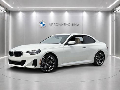 Used 2026 BMW 230i Coupe w/ Convenience Package RWD image 24