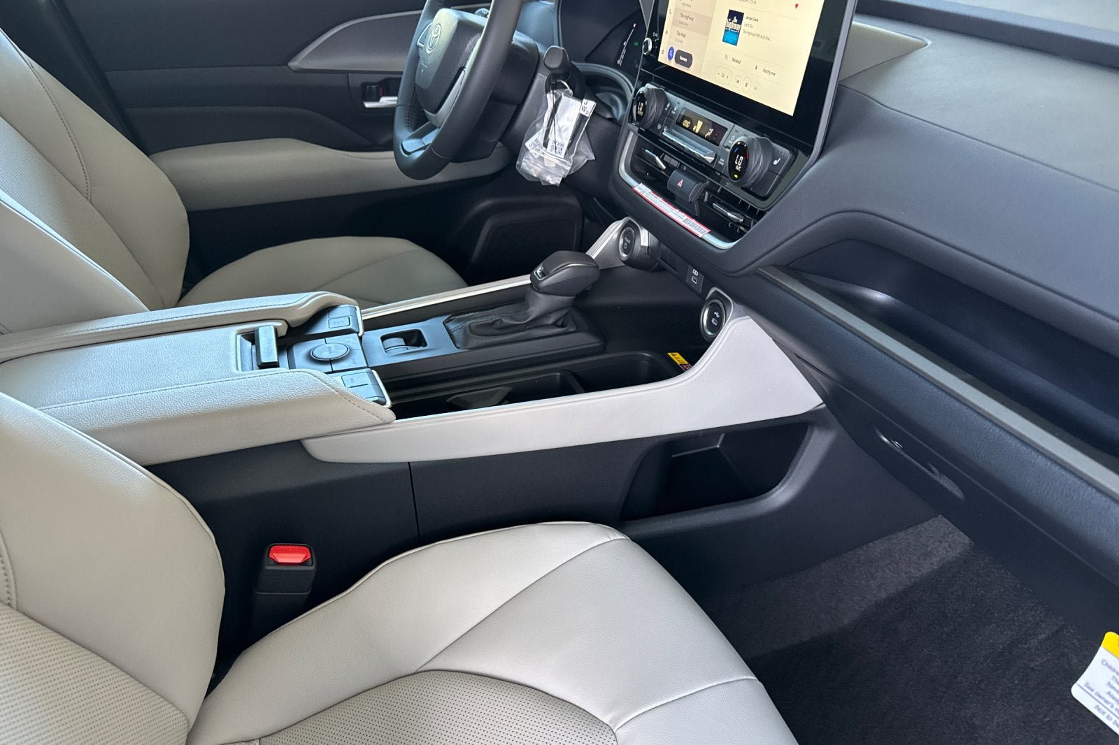 New 2026 Toyota Grand Highlander XLE FWD image 56