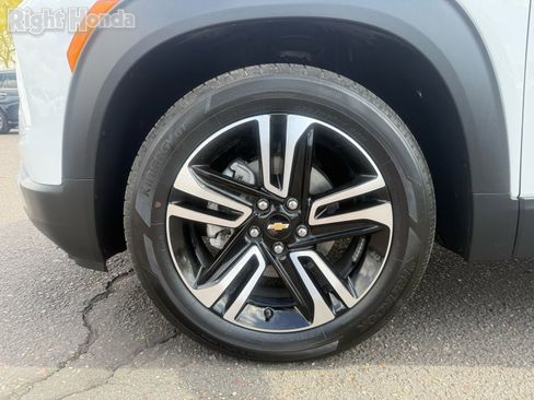 Used 2024 Chevrolet TrailBlazer LT w/ Convenience Package image 11