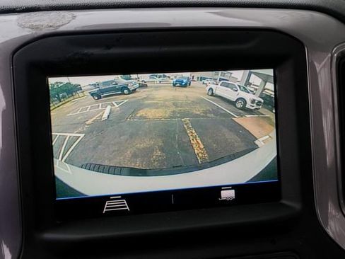 Used 2021 Chevrolet Silverado 2500 Custom w/ Custom Value Package image 49