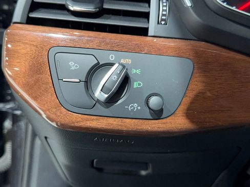 Used 2022 Audi A4 2.0T Premium w/ Convenience Package image 40