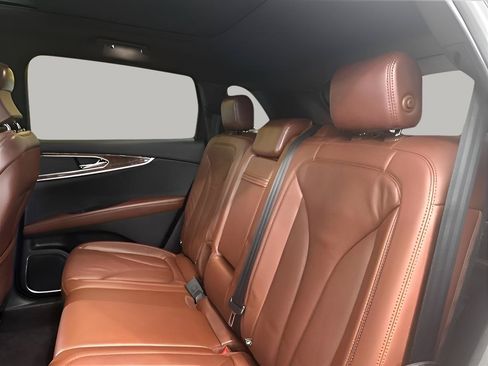 Used 2017 Lincoln MKX Reserve FWD image 10