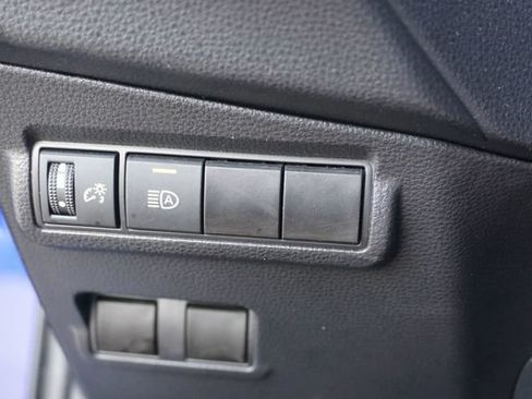 Used 2025 Toyota Corolla Cross XLE FWD image 24