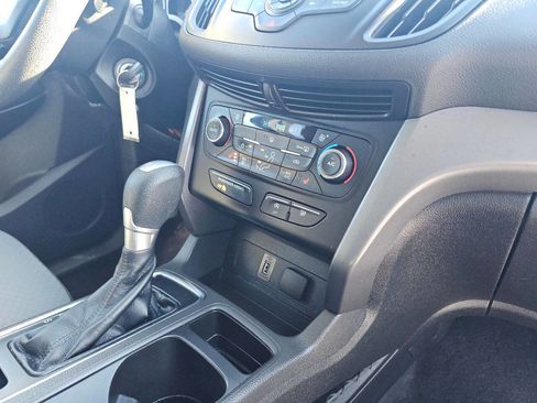 Used 2017 Ford Escape SE w/ SE Cold Weather Package image 28