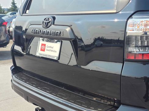 Used 2023 Toyota 4Runner TRD Off-Road Premium w/ Moonroof Package AWD/4WD image 13