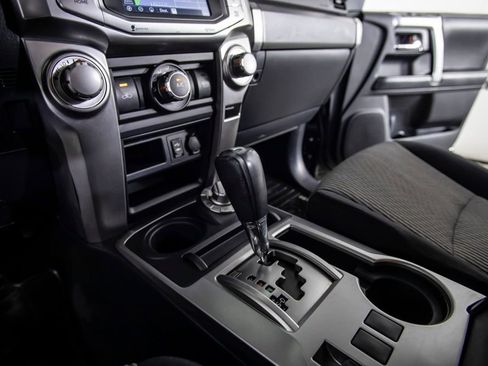 Used 2014 Toyota 4Runner SR5 image 33