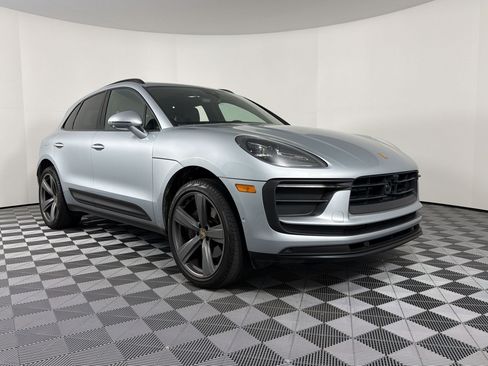 Certified 2024 Porsche Macan AWD/4WD image 7
