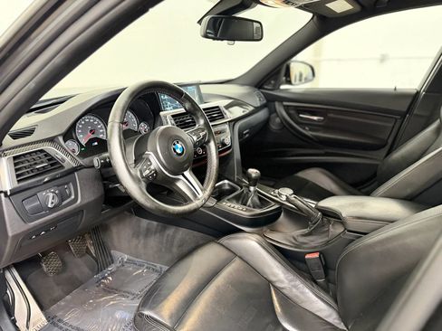 Used 2016 BMW M3 RWD image 17