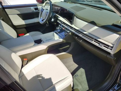 New 2025 Hyundai Santa Fe Calligraphy AWD/4WD image 18