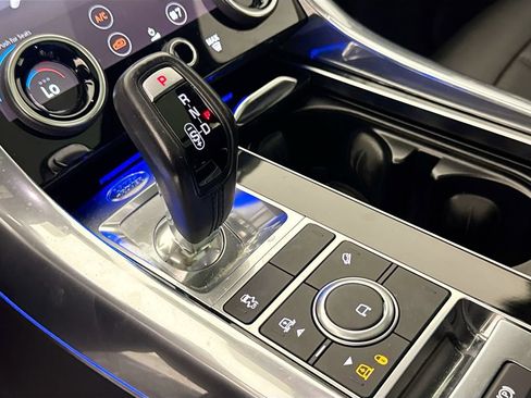 Certified 2022 Land Rover Range Rover Sport HSE Silver Edition AWD/4WD image 17