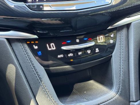 Certified 2024 Cadillac XT6 Sport w/ Technology Package AWD/4WD image 25