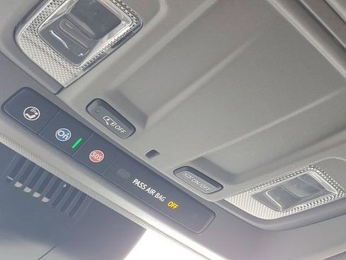 Used 2024 Chevrolet Silverado 1500 LT image 24